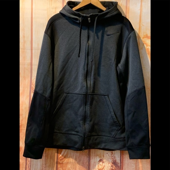 Nike Therma-Fit Hoodie - Picture 1 of 4